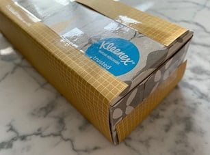 Range-tout diy pour bureau avec des boîtes de mouchoirs tuto étape 8
